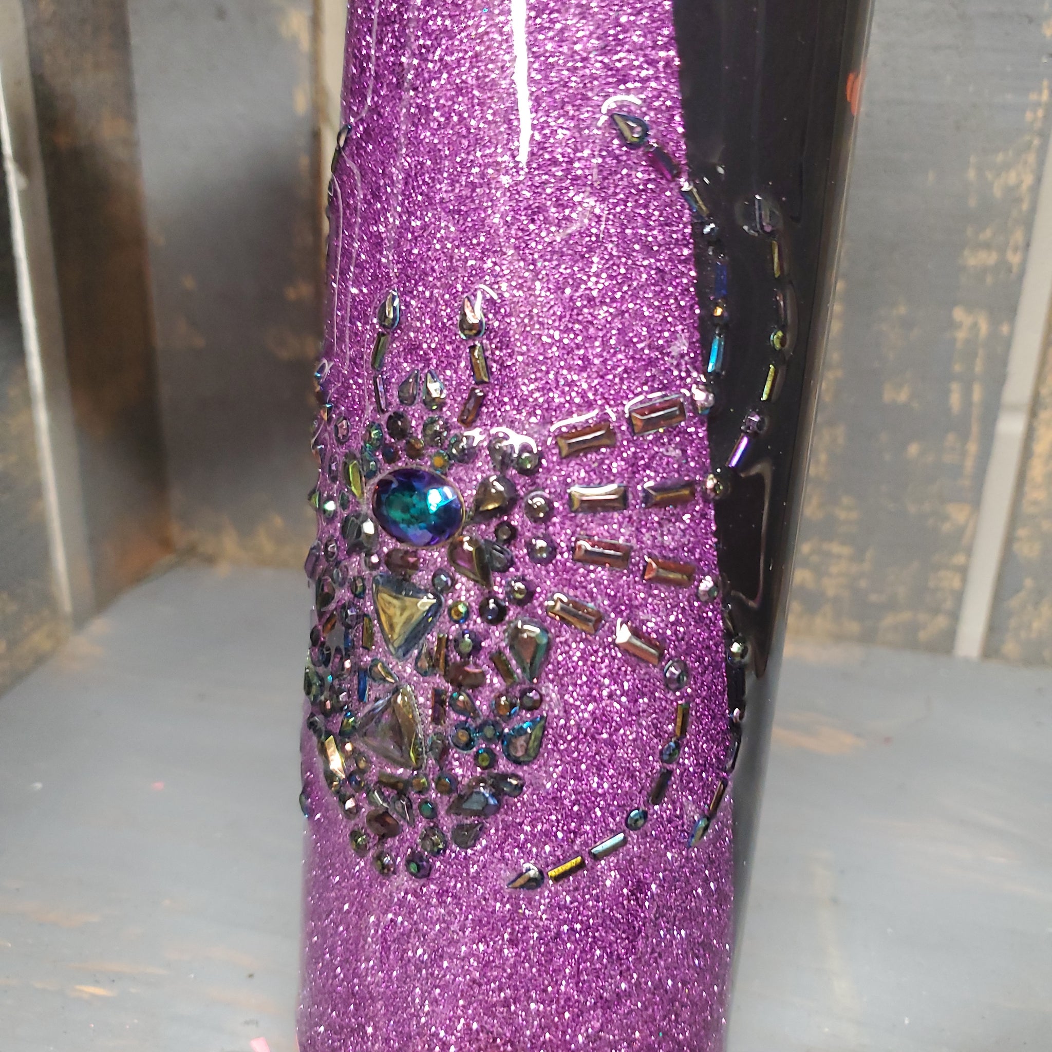 Glow in the dark gem spider